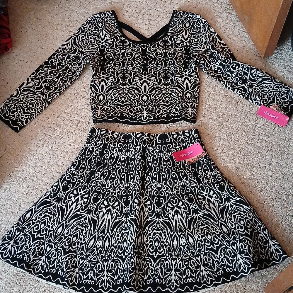 Xhiliration Intarsia Damask Knit Top Skirt Set Nwt S